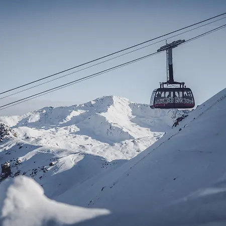 Club Only - By Mountain 3* دافوس