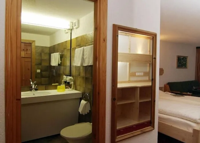 Club Only - By Mountain 3*