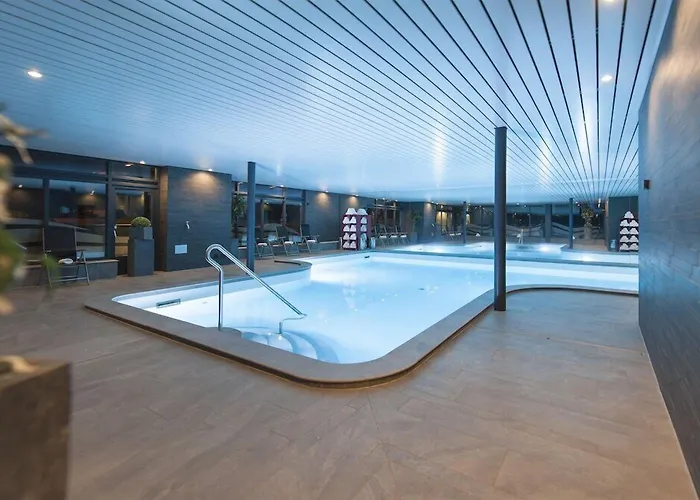 Club Only - By Mountain 达沃斯