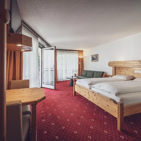Hotel Club Only - By Mountain
