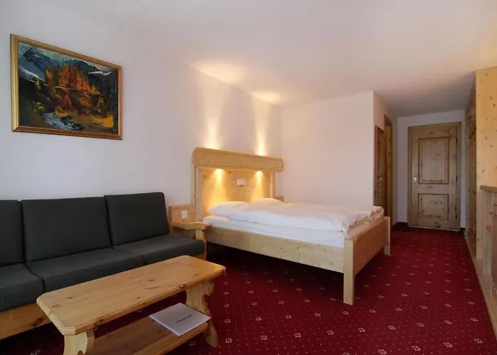 Hotel Club Only - By Mountain