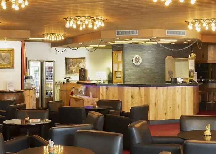 Hotel Club Only - By Mountain